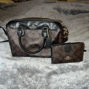 Coach purse and wallet set
